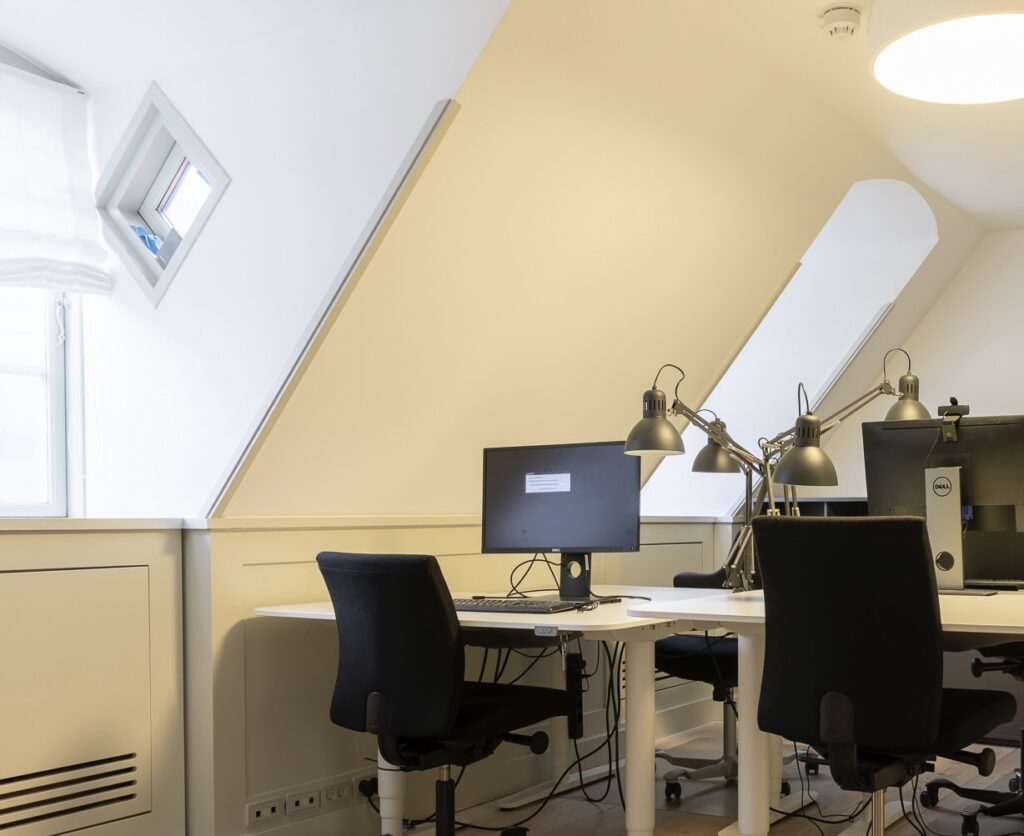 C0327D7C-1D08-43EF-9058-555773D8BF77_1_201_a